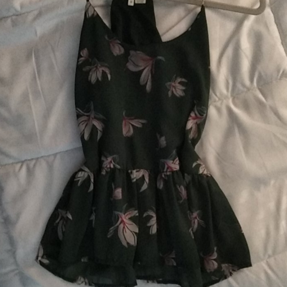 Green floral tank top